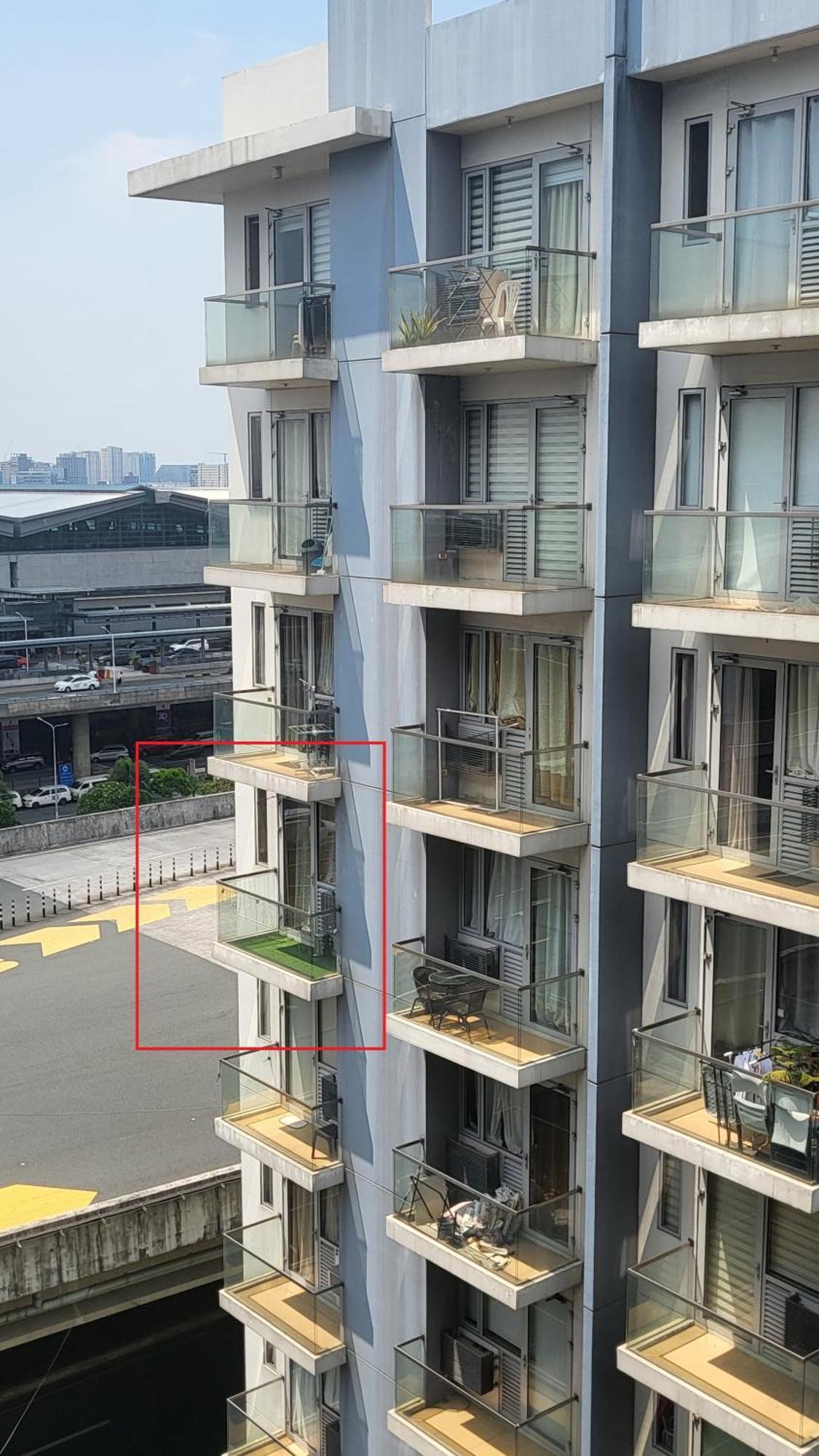 One Palm Tree Villas Condominium - Studio 7Th Fl With Balcony - Across Terminal 3 Airport Пасай Экстерьер фото